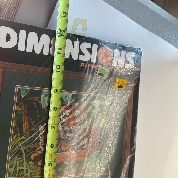 VTG 90's Dimensions Tigers Love Cross Stitch Kit Dimensions 18" X 15" Wildlife - Picture 7 of 8